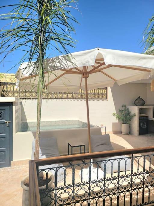 Riad Isahiac Avec Piscine En Exclusivite Marrákes Kültér fotó