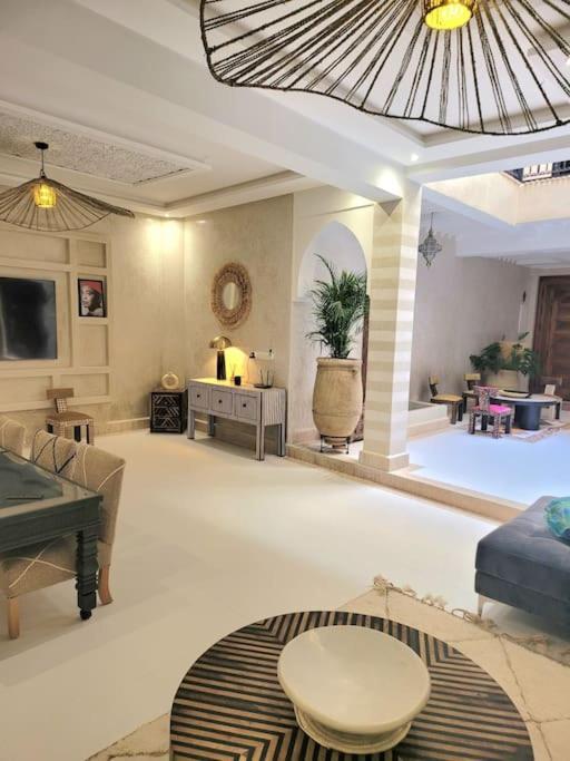 Riad Isahiac Avec Piscine En Exclusivite Marrákes Kültér fotó