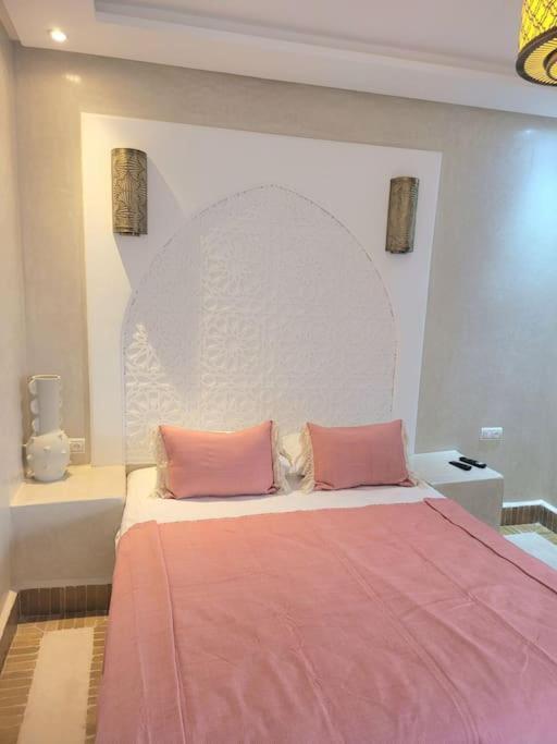 Riad Isahiac Avec Piscine En Exclusivite Marrákes Kültér fotó