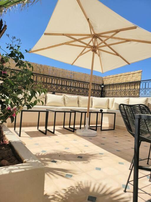 Riad Isahiac Avec Piscine En Exclusivite Marrákes Kültér fotó